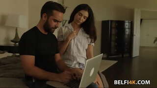 Slutty કાળી જરૂર છે એક મોટો લોડો પટ તેના pussy