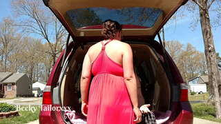 מסוכן לציבור זין בחנייה באור יום