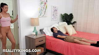 Reality Kings-Rk Bosh-Kylie raketa, Ricky Ispaniya-yopishqoq joy